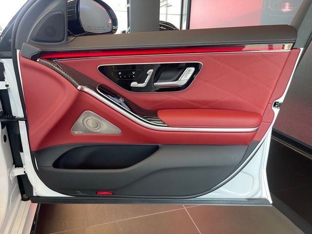 2025 Mercedes-Benz S-Class S 63 - Photo 34