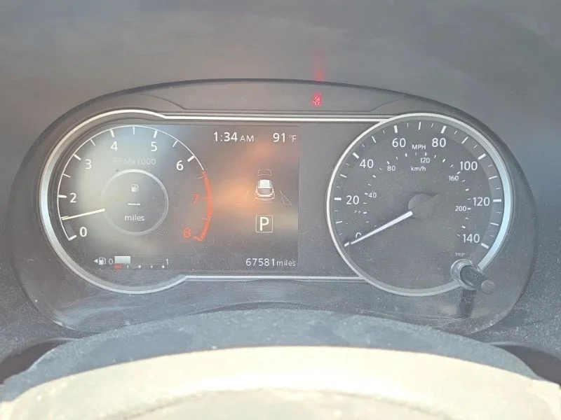 Used 2018 Blue Nissan SR image 12