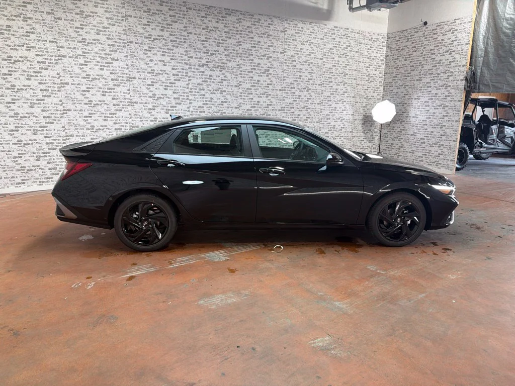 New 2026 Abyss Black Hyundai SEL Sport Plus image 8