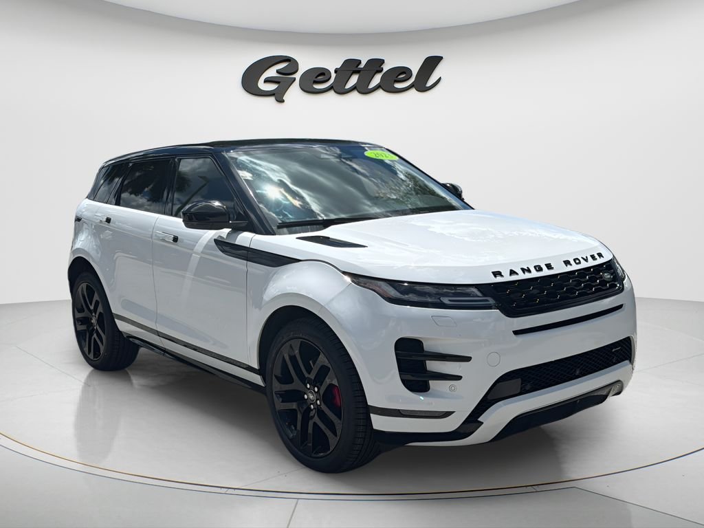 Used 2023  Land Rover R-Dynamic SE image 4
