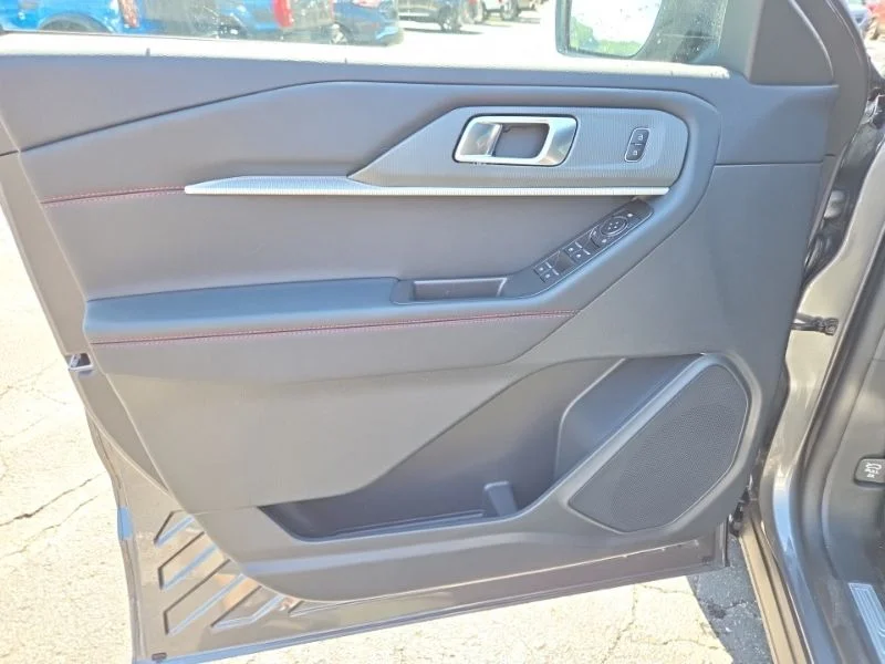 New 2026 Carbonized Gray Metallic Ford ST-Line image 25