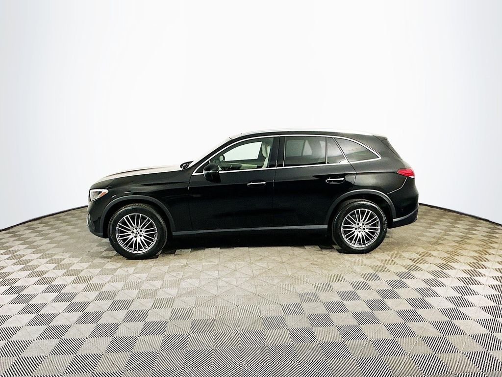 Certified Used 2024 Black Mercedes-Benz GLC 300 image 3