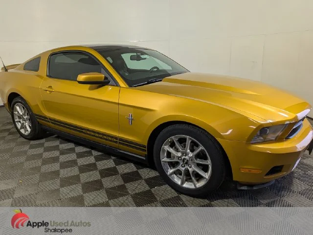 Used 2010 Gold Ford V6 image 1