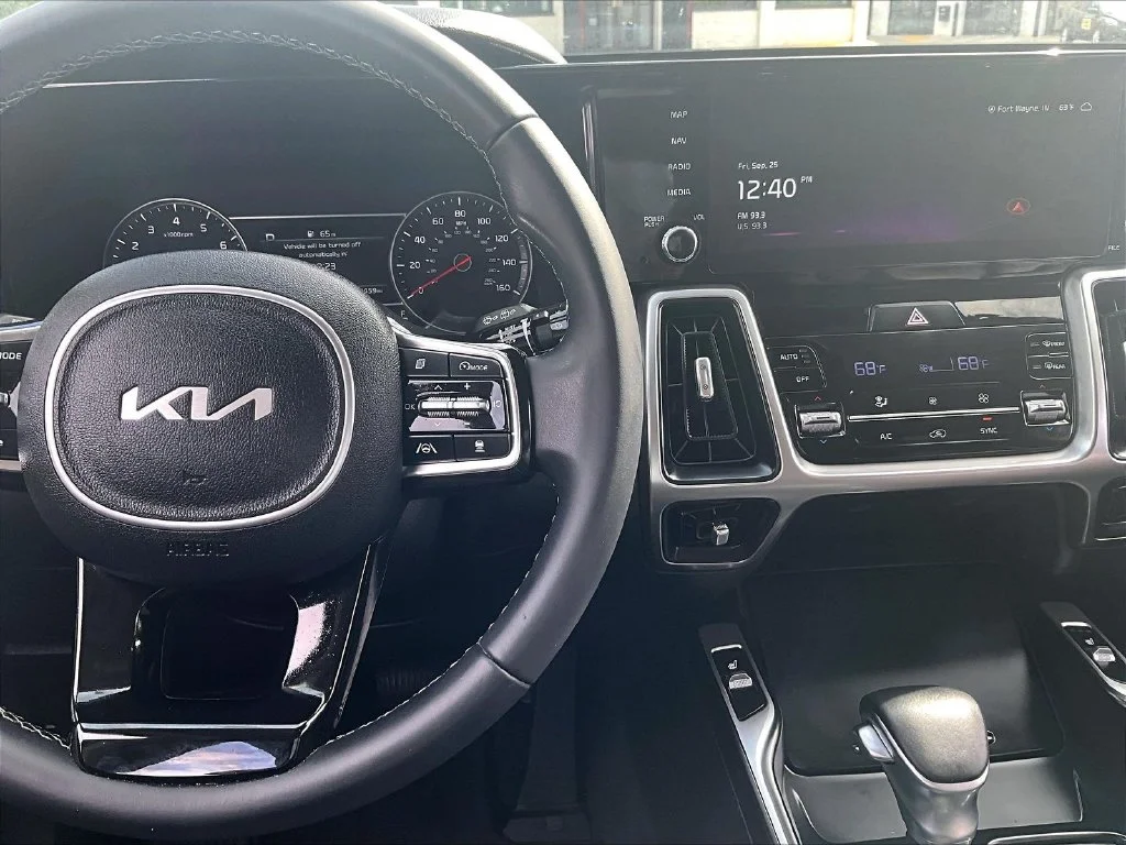 Used 2023 Black Kia X-Line EX image 20