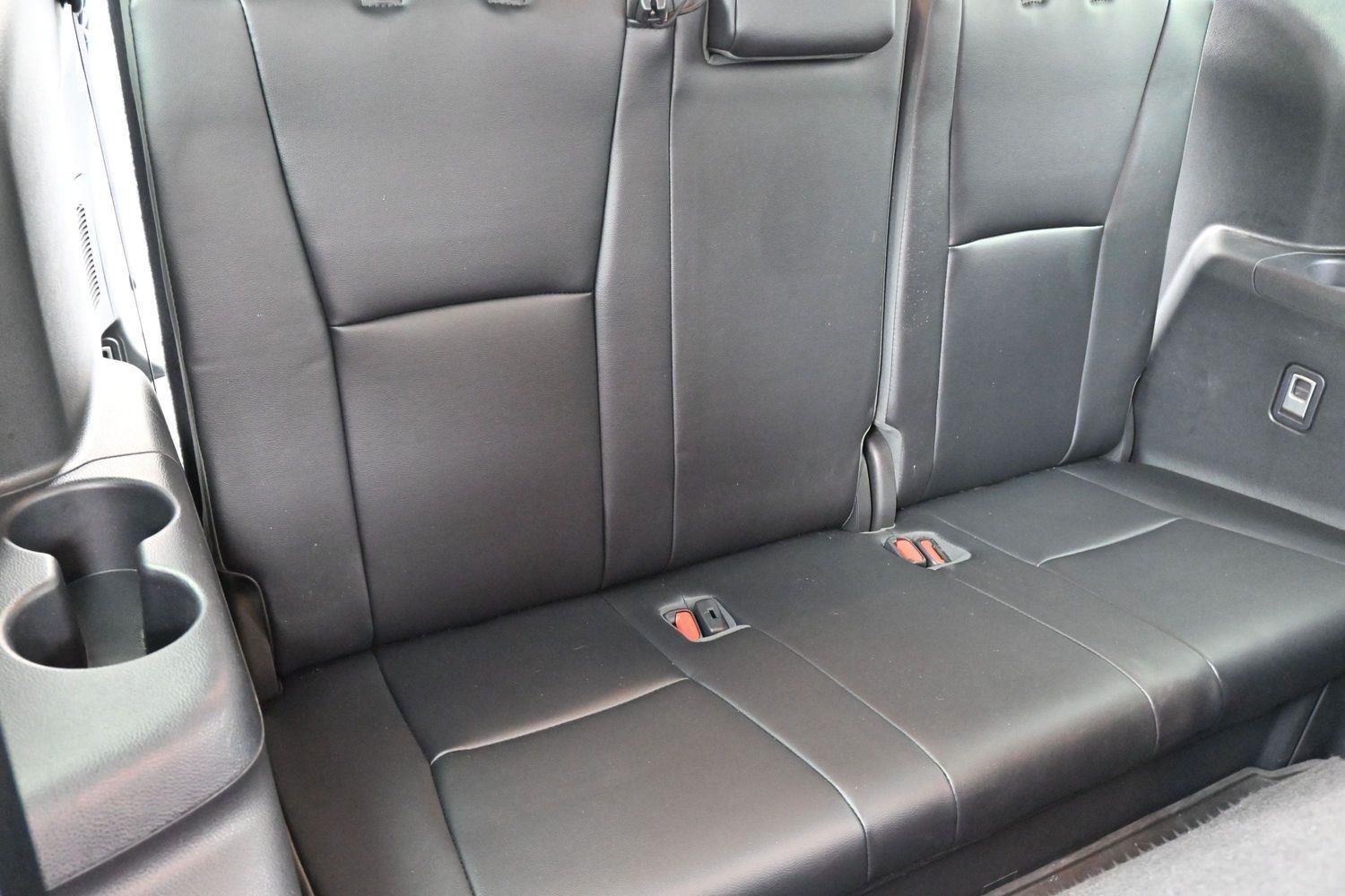 Used 2022 Wind Chill Pearl Toyota XLE image 37