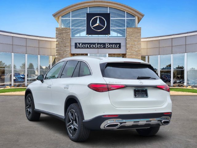 New 2027 Polar White Mercedes-Benz GLC 300 image 3