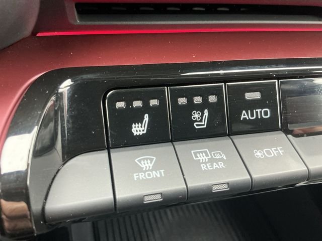 Certified Used 2024  Toyota XSE Premium image 21