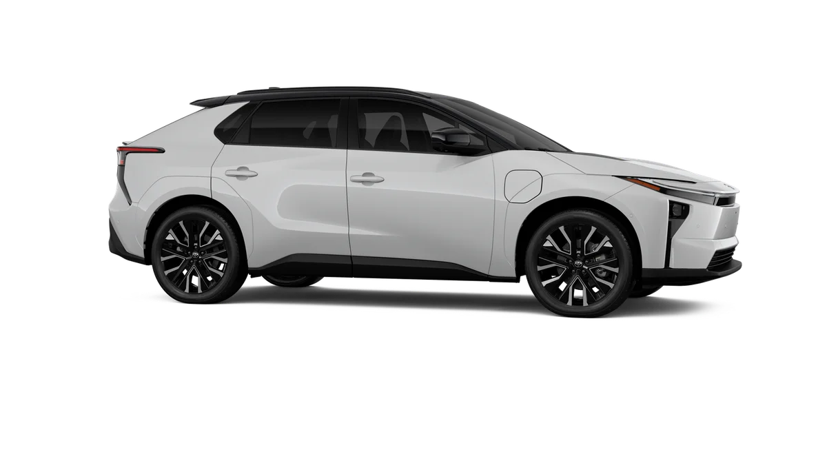 New 2026 Wind Chill Pearl with Midnight Black Metallic roof Toyota Limited image 14
