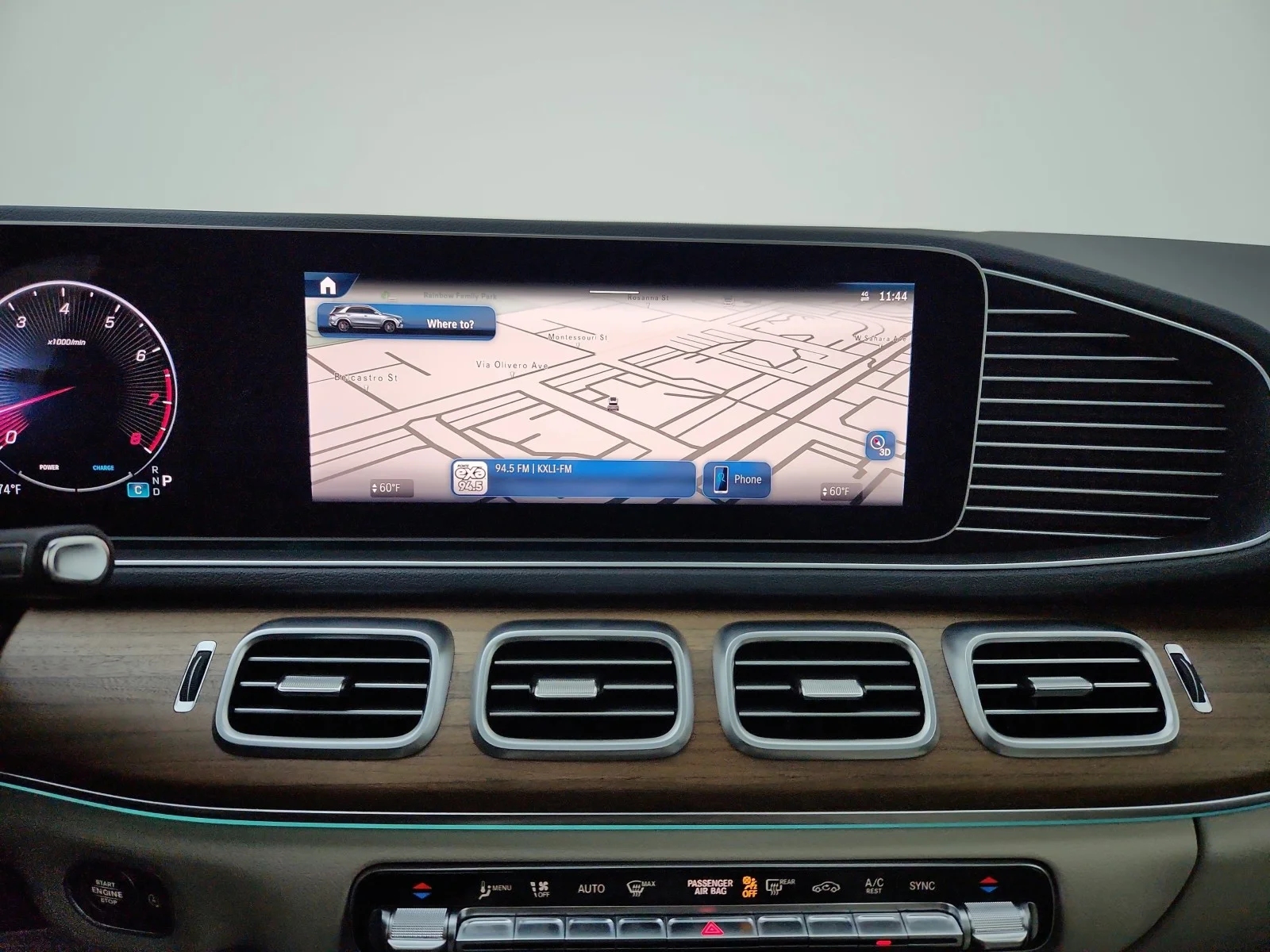 Certified Used 2026 Polar White Mercedes-Benz GLE 350 image 24