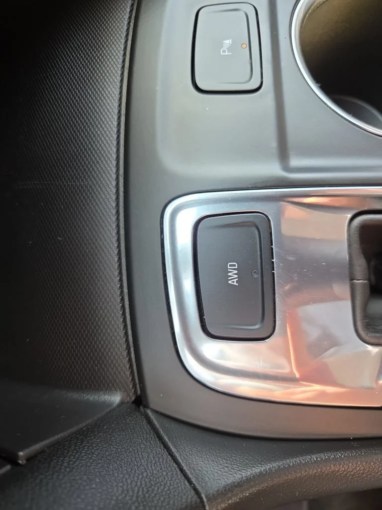 2024 Chevrolet Equinox LT - Photo 22