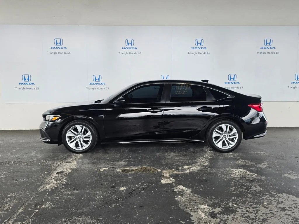 Used 2024  Honda LX image 3