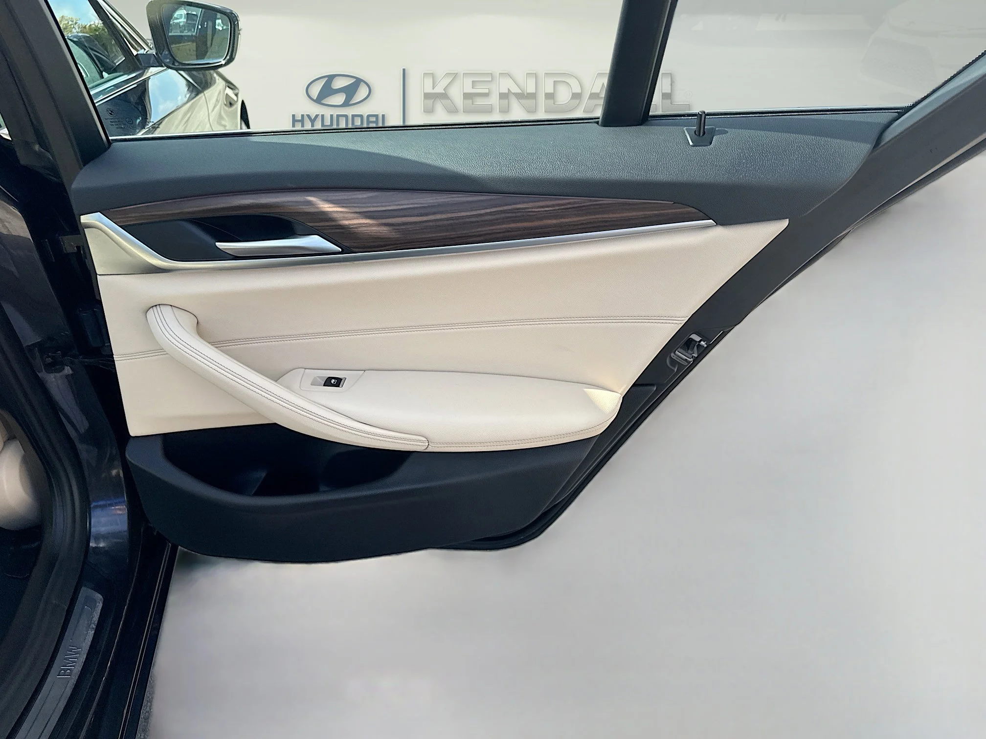 2022 BMW 5 Series 530i - Photo 29