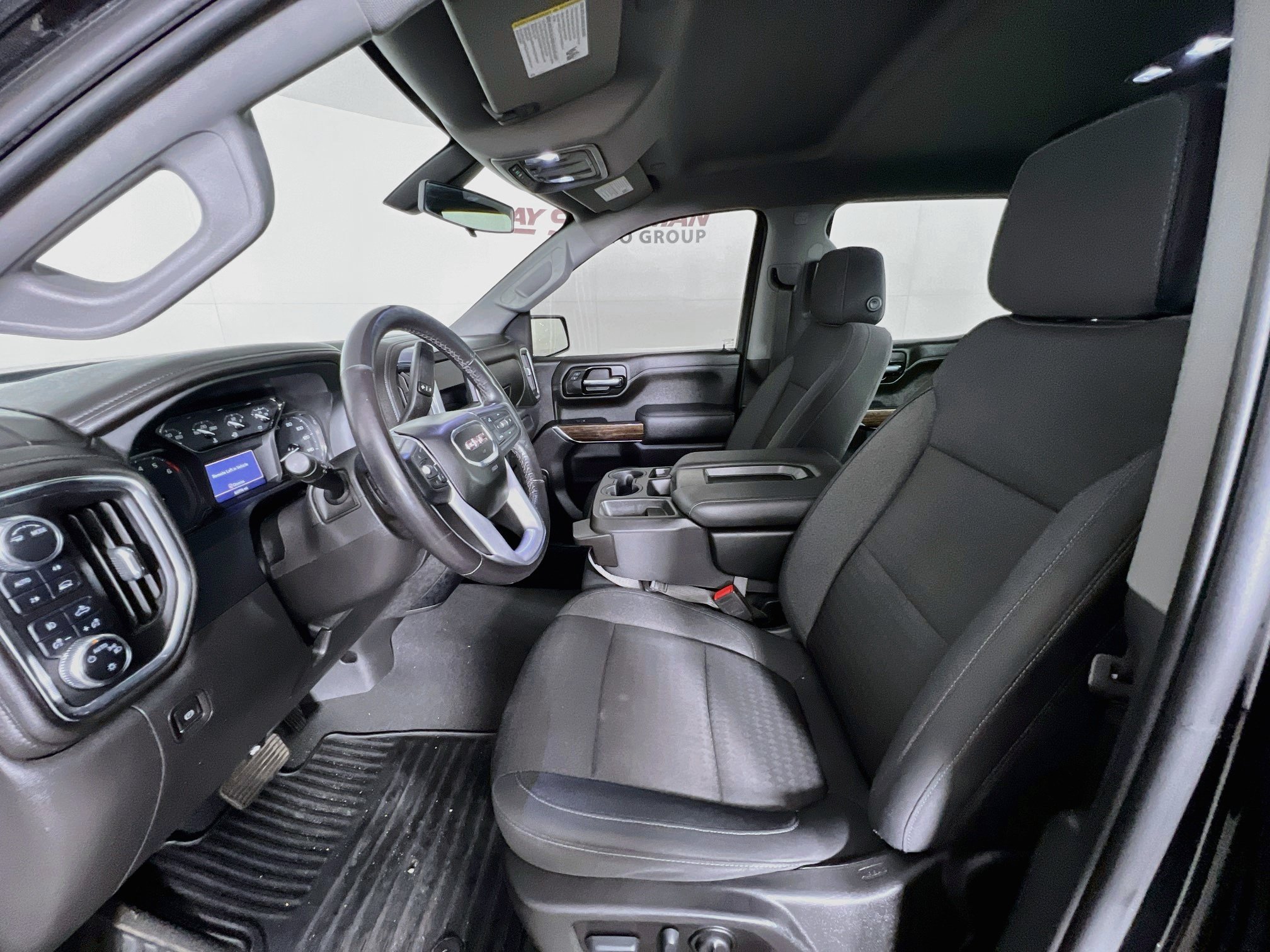 Used 2022 Onyx Black GMC ELEVATION image 9