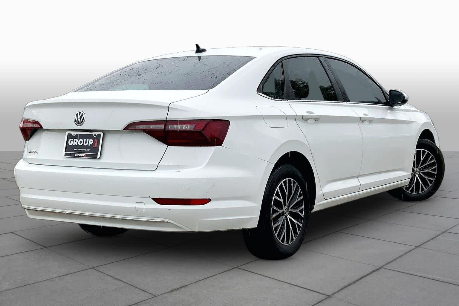 Used 2021 Pure White Volkswagen S image 11