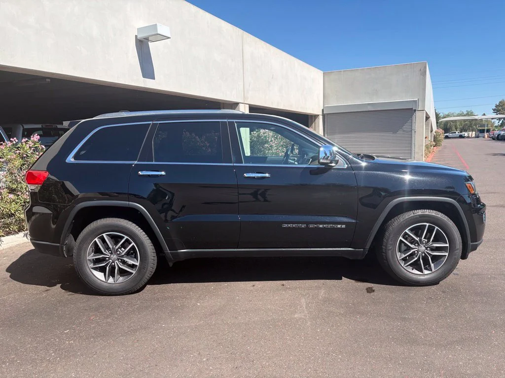 Used 2017 Black Jeep Limited image 4