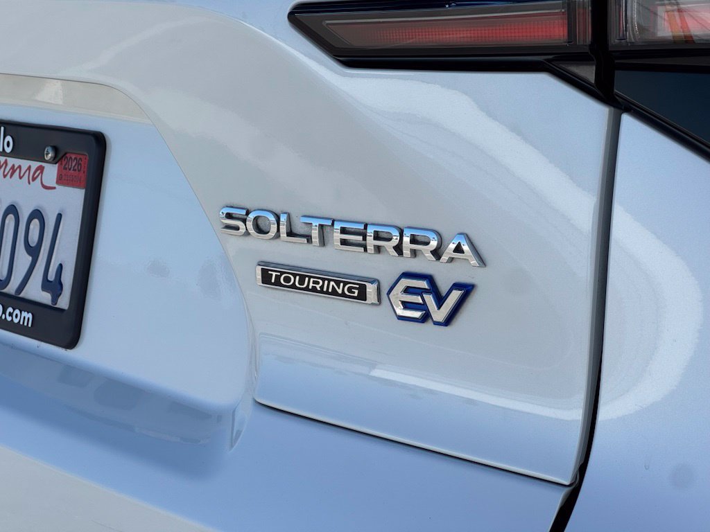 Used 2023 White Subaru Touring image 24