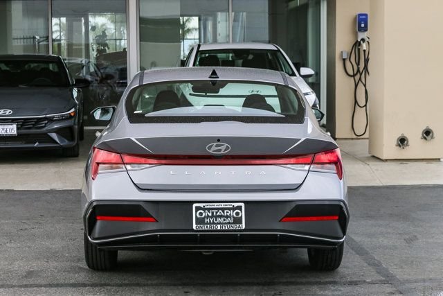 Certified Used 2025 Silver Hyundai SE image 8