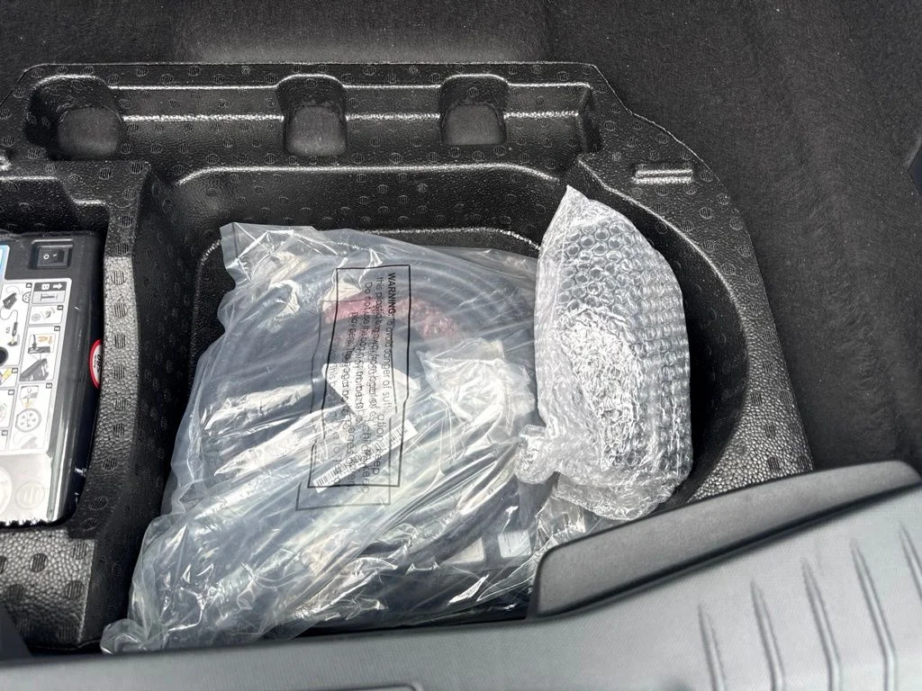 Used 2025 Black Ford Select image 18
