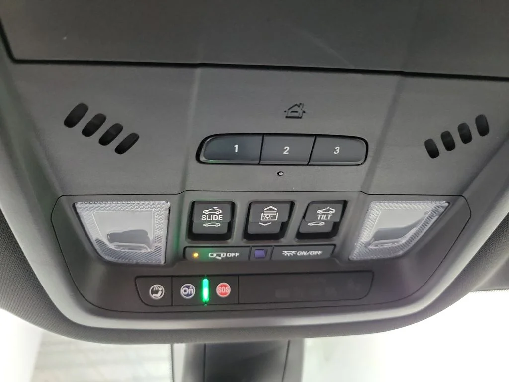 Used 2023 Black Buick Essence image 46