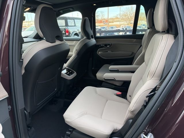 2026 Volvo XC90 Plus - Photo 7
