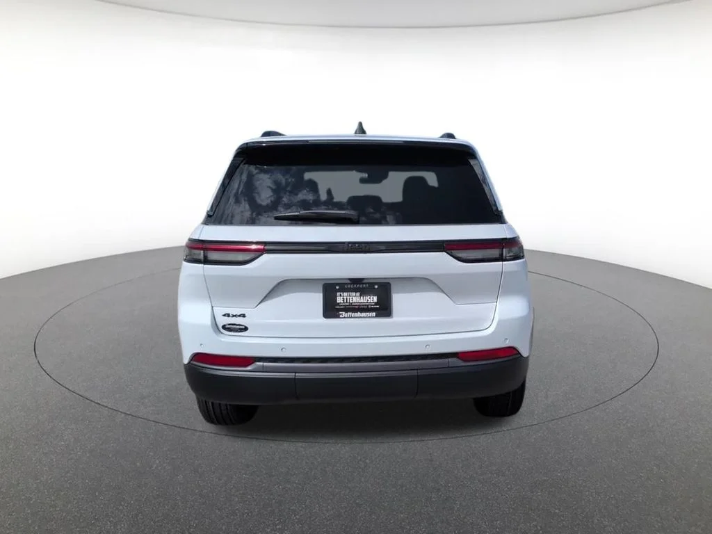 New 2026 White Jeep Altitude image 6