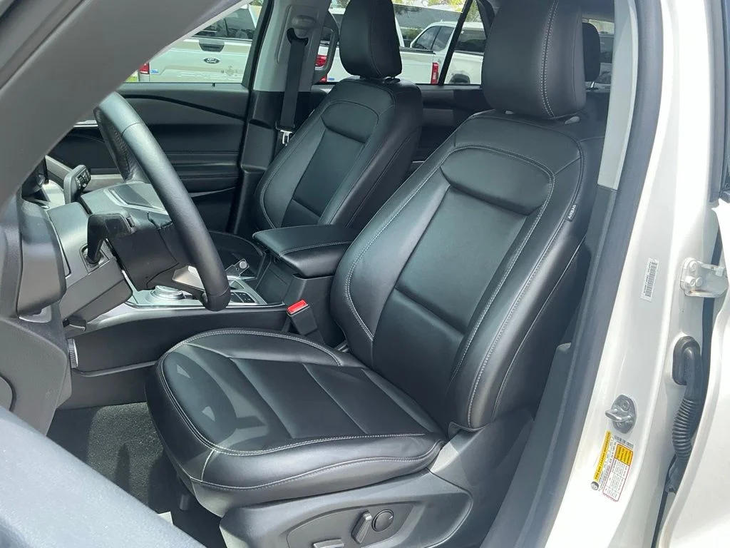 Used 2023 White Ford XLT image 36