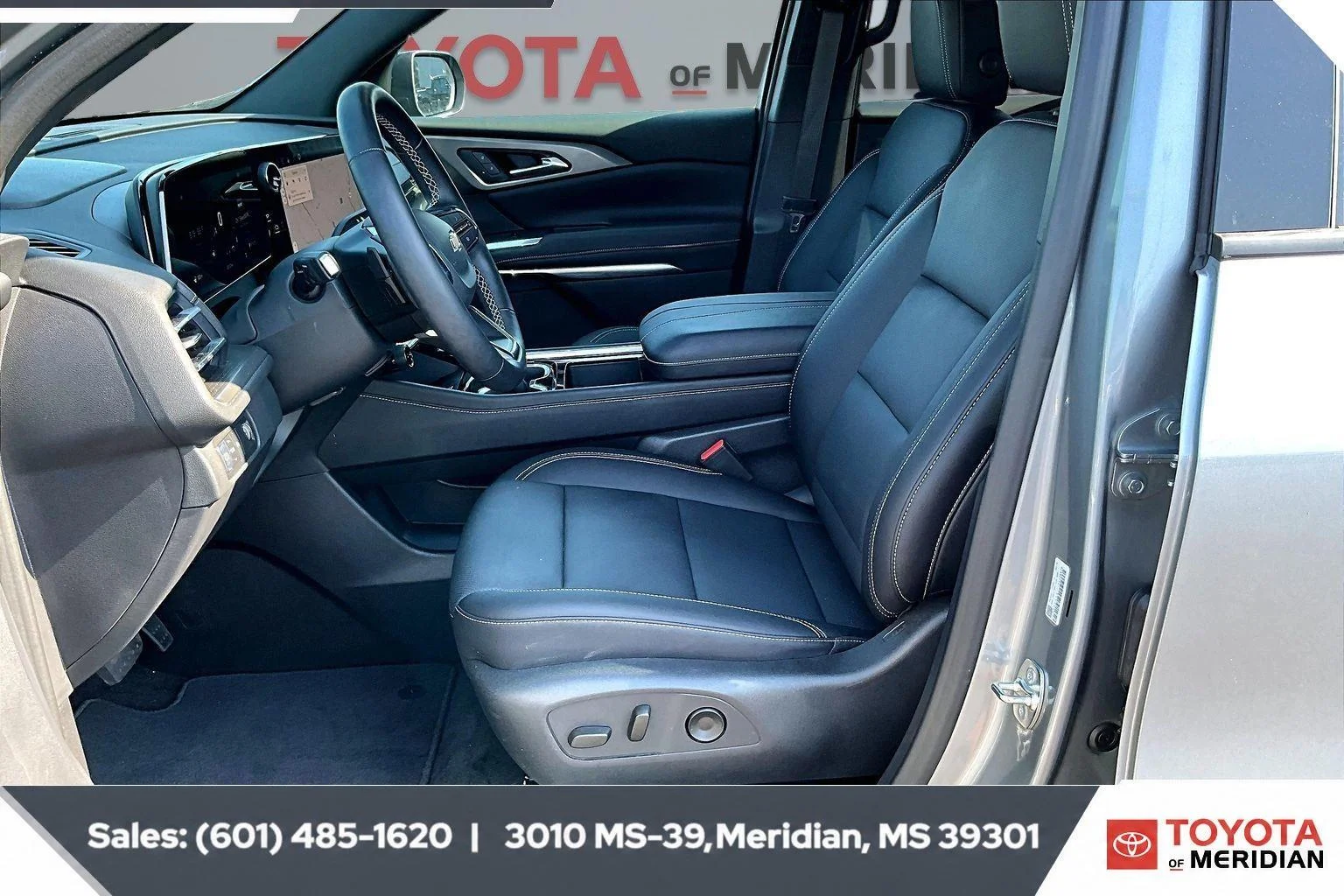 Used 2026 Sterling Gray Metallic Chevrolet FWD LT image 18