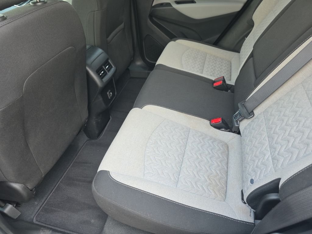Used 2022 White Chevrolet LT image 10