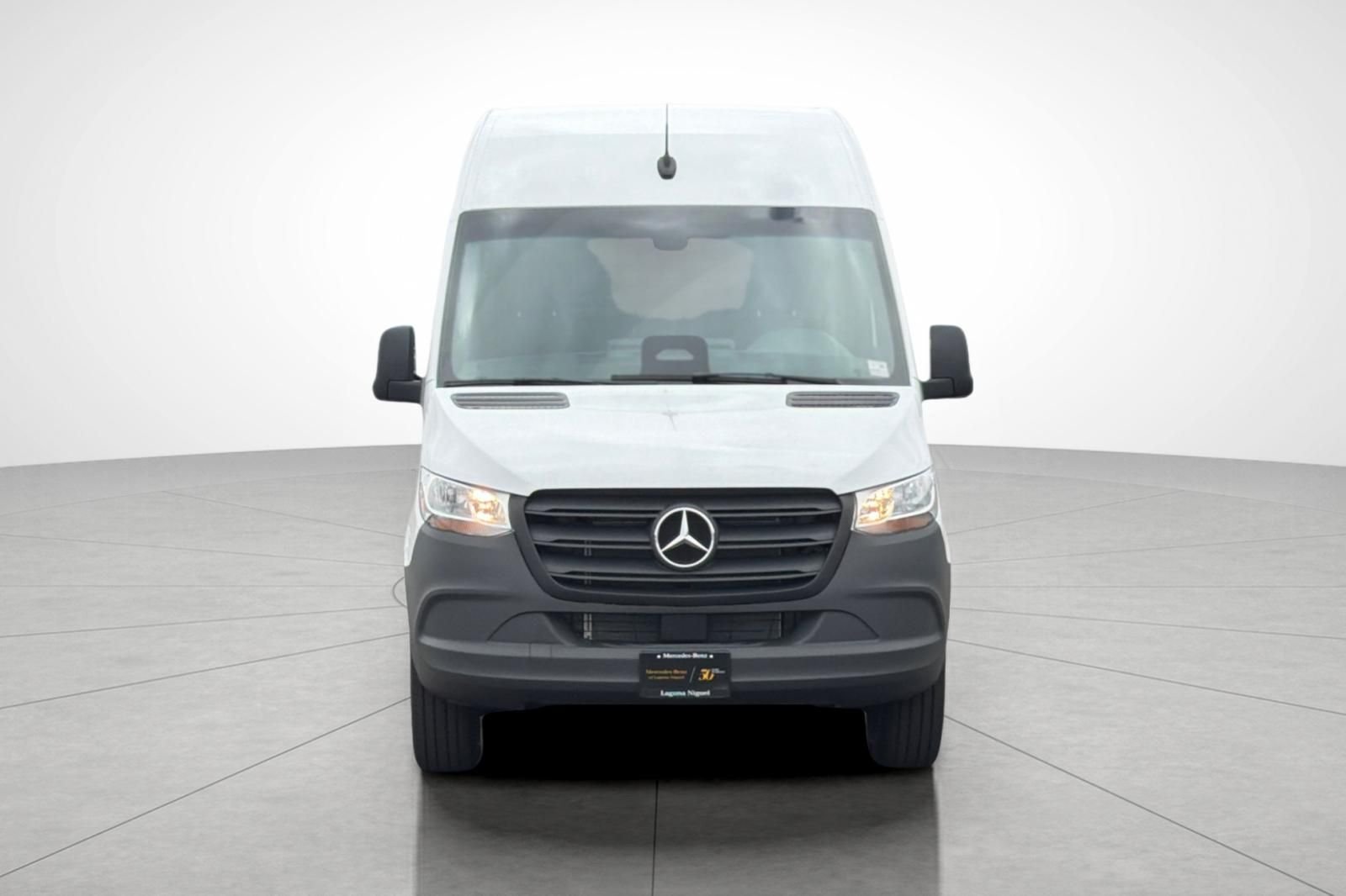 New 2026 Arctic White Mercedes-Benz Cargo 144 WB image 5