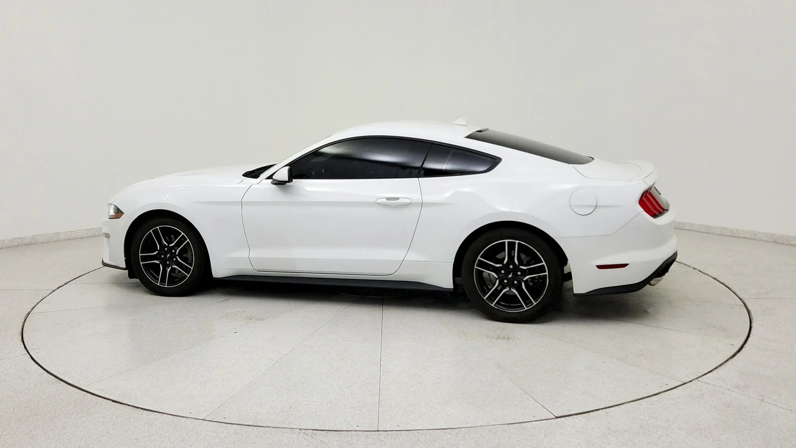 Used 2022 White Ford EcoBoost Premium image 4