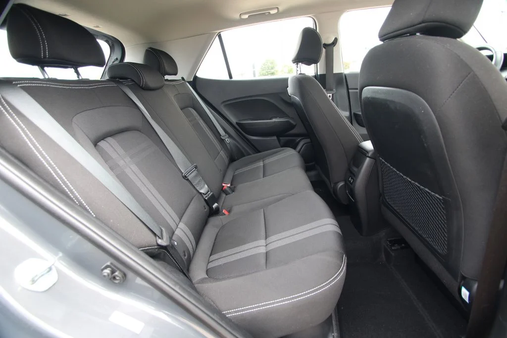 Used 2025 Gray Hyundai SEL image 9
