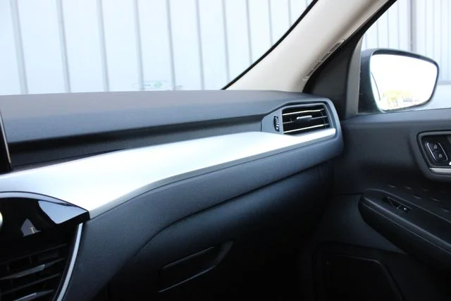 Used 2020 Blue Ford SEL image 21