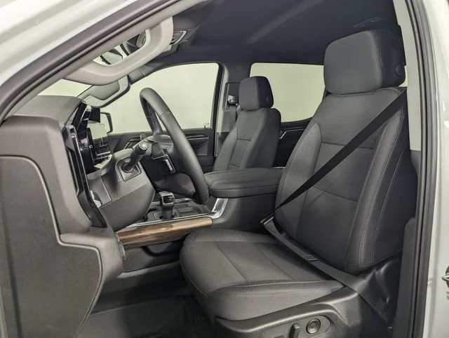 2025 Chevrolet Silverado 1500 LT - Photo 5