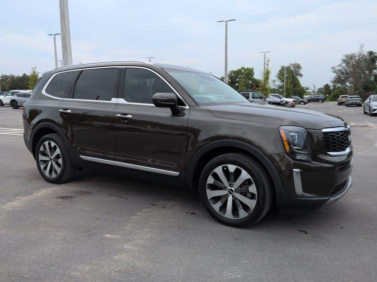 2022 Kia Telluride S FWD photo