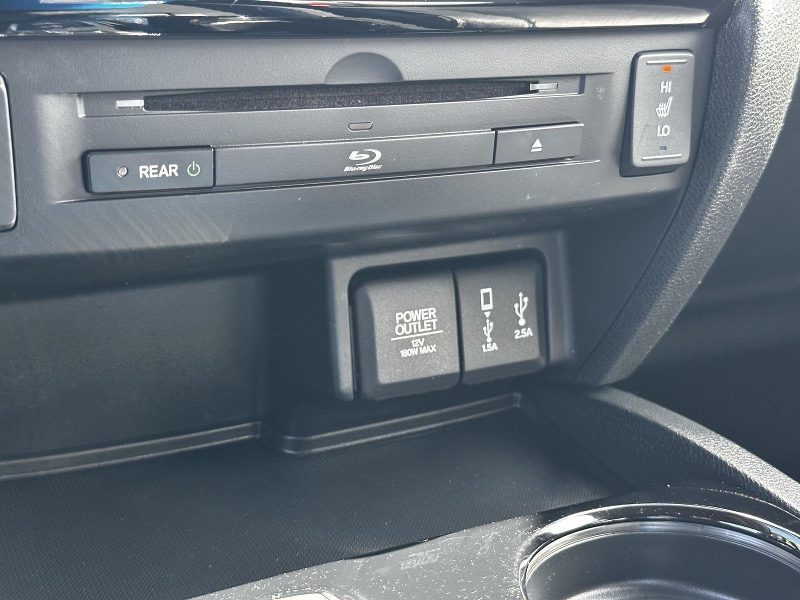 Used 2017 Crystal Black Pearl Honda Touring image 40