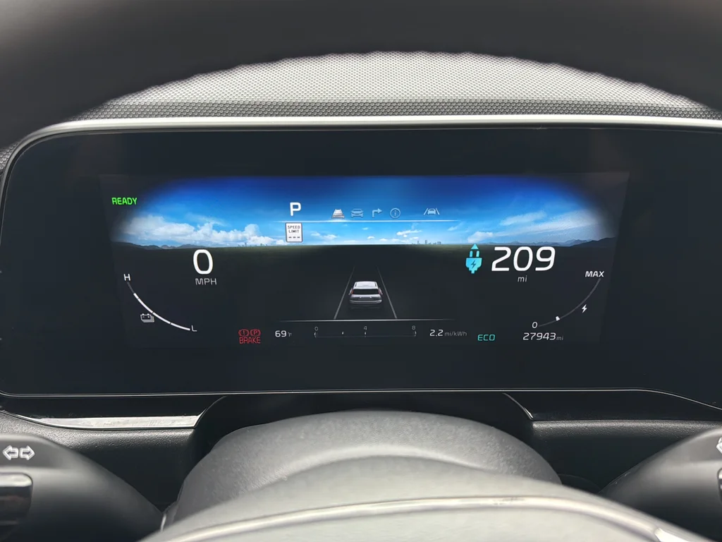 Certified Used 2023 Aurora Black Pearl Kia Wave image 11