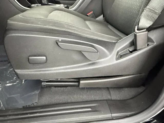 Used 2019 Black GMC SLE1 image 23
