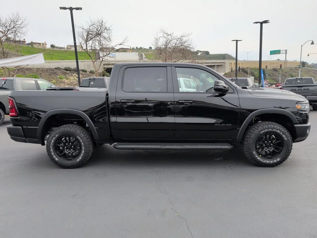 New 2026 Diamond Black Crystal Pearl-Coat Exterior Paint RAM Rebel image 4