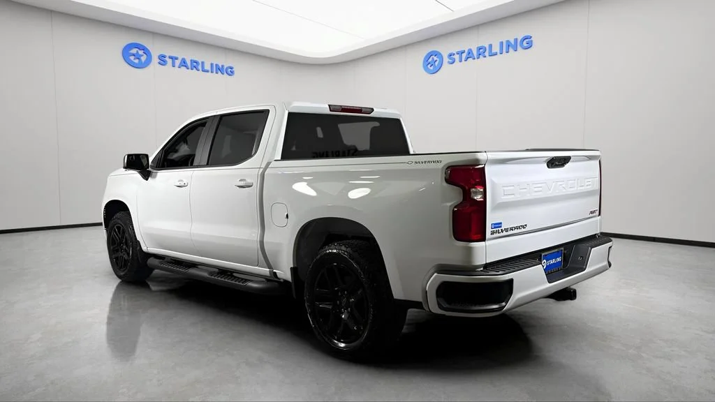 Used 2026 Summit White Chevrolet RST image 5
