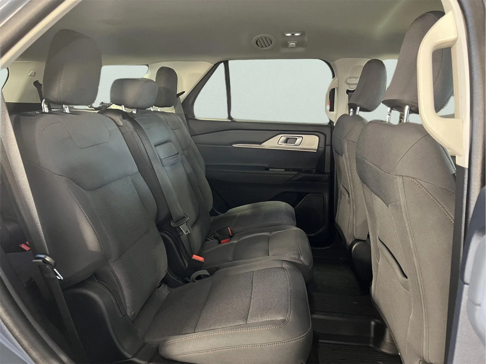 Used 2025 Vapor Blue Ford Active image 12