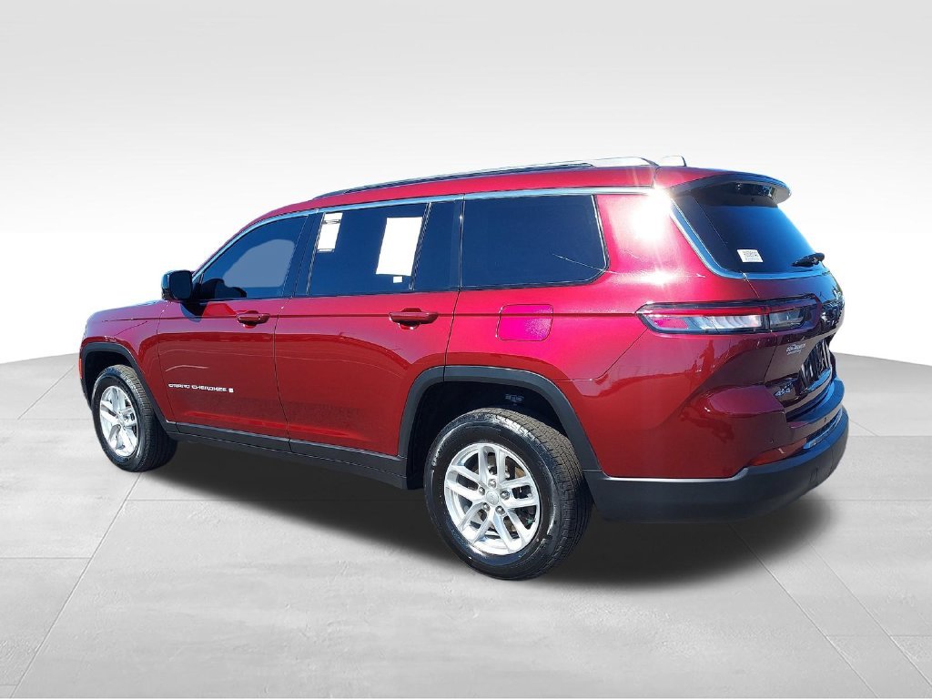 Used 2024 Red Jeep Laredo image 3