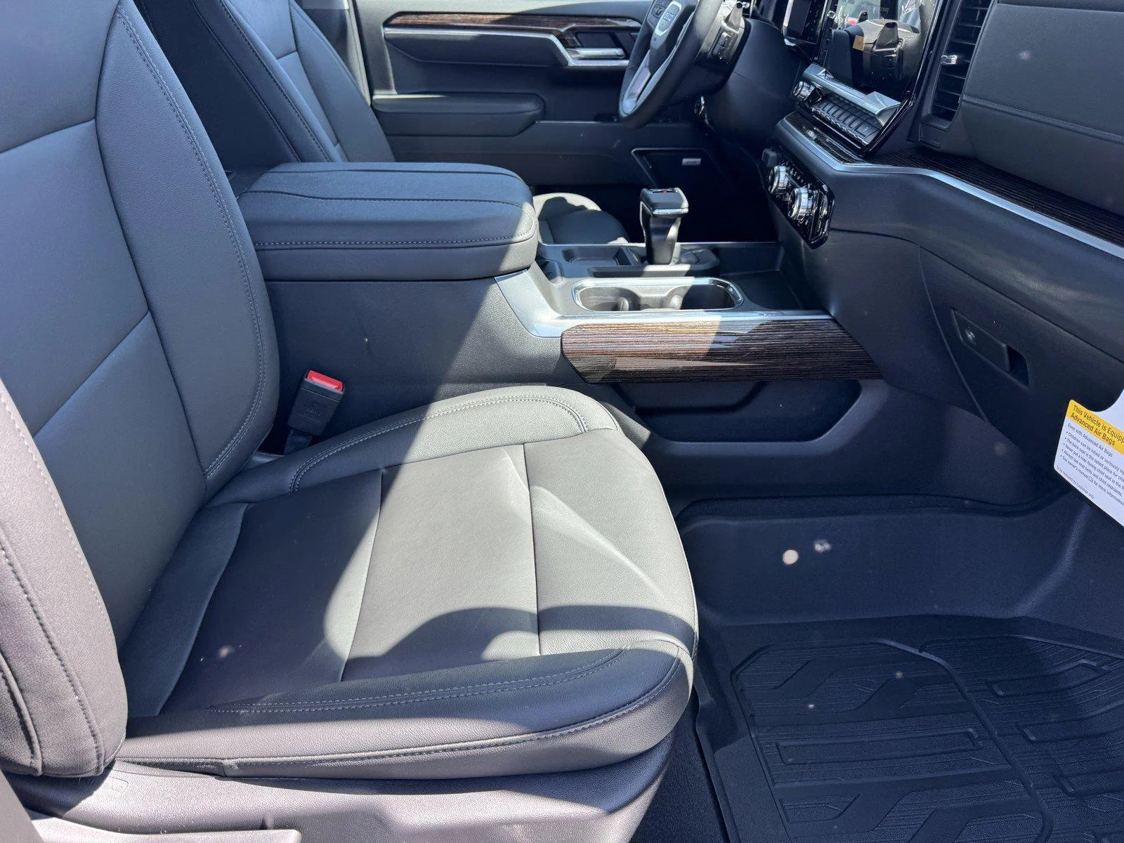 New 2026 Sterling Metallic GMC Elevation image 8