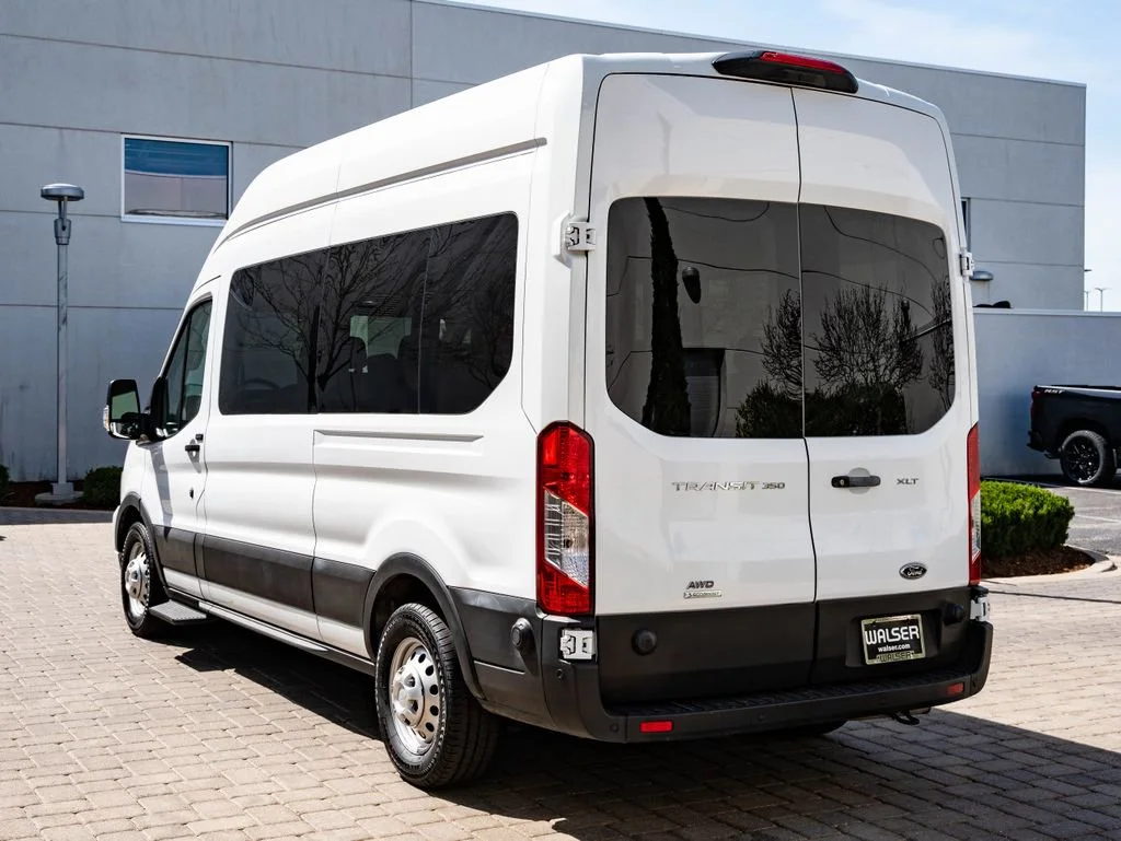 Used 2024 Oxford White Ford XLT image 6