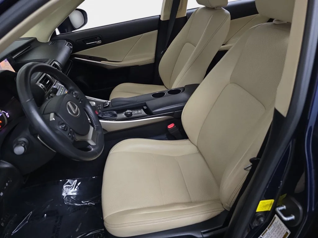 Used 2014 Blue Lexus 350 image 17