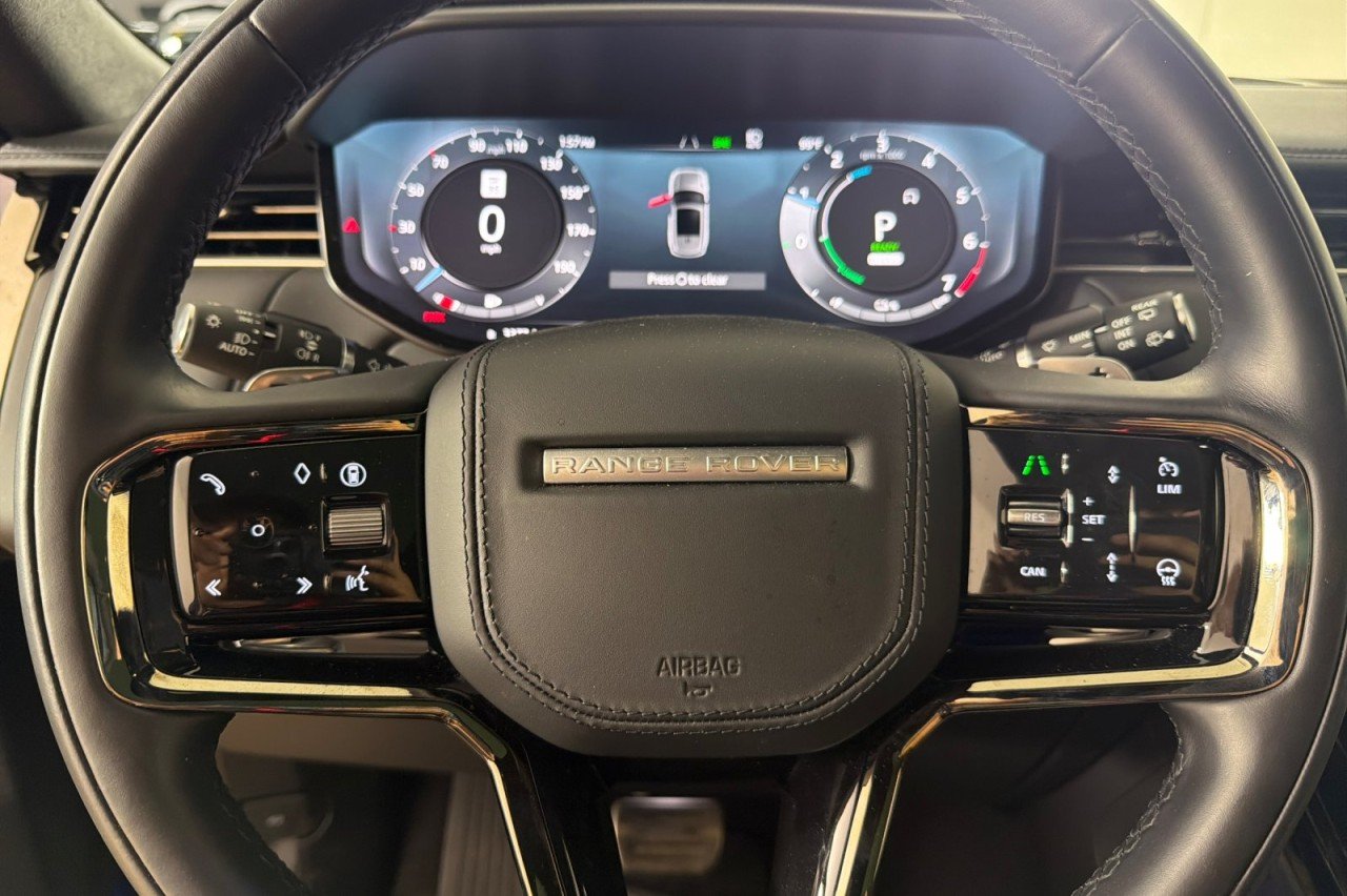 Used 2025 VELOCITY BLUE SV Land Rover Autobiography image 23
