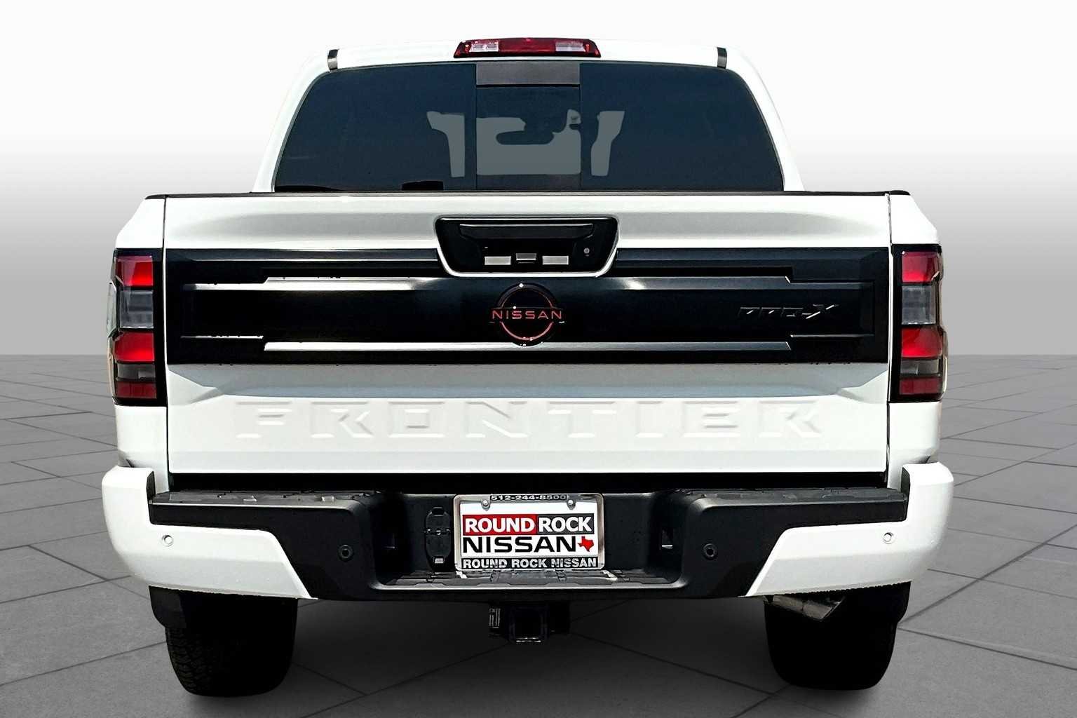 New 2026 Glacier White Nissan PRO-X image 4