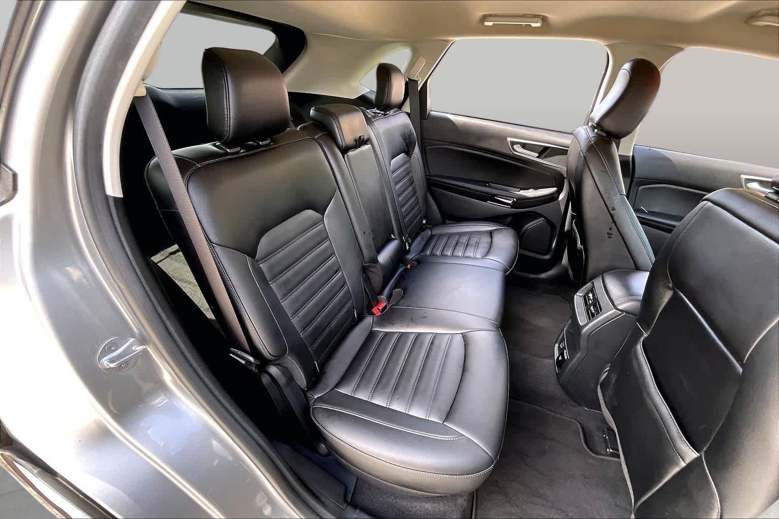 Used 2021 Iconic Silver Ford SEL image 20