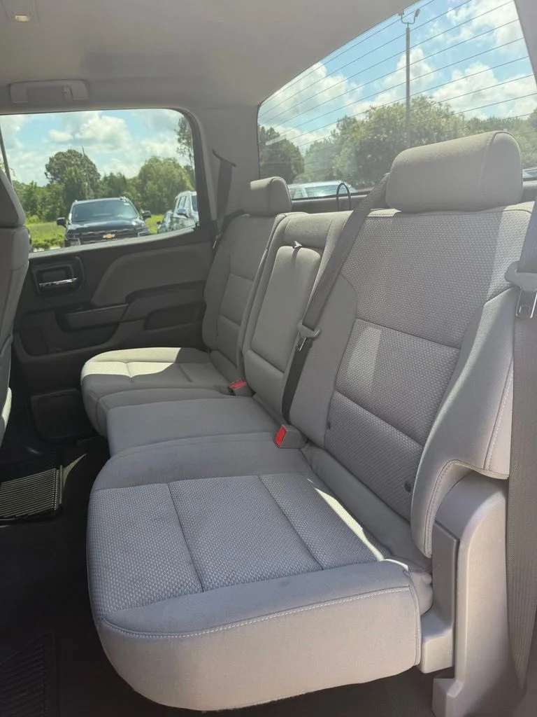 Used 2018 Black Chevrolet Custom image 18