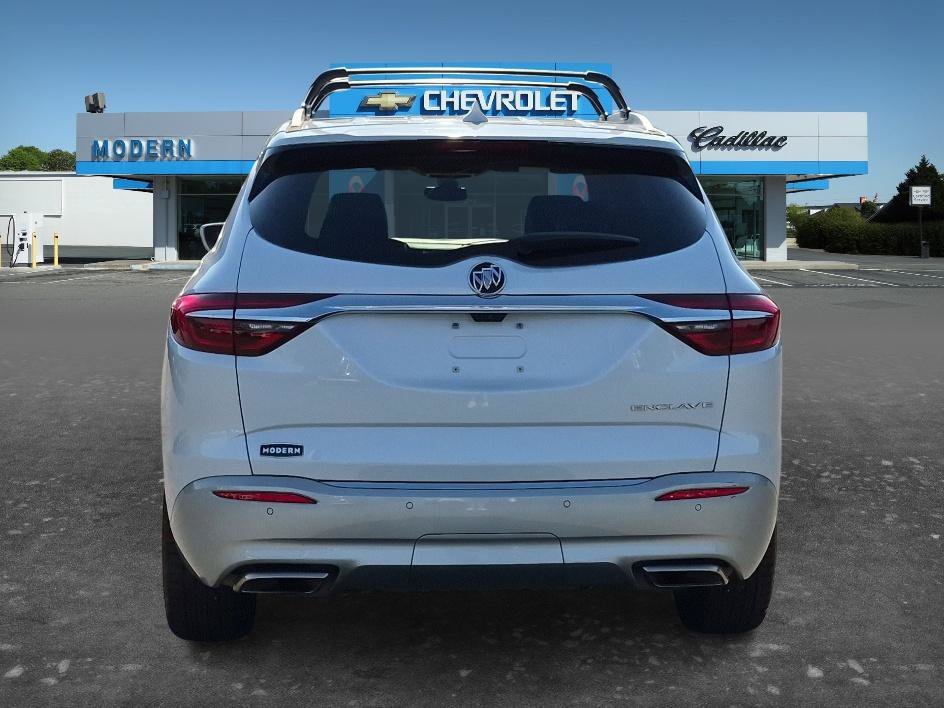 Used 2019 White Frost Tricoat Buick Avenir image 4
