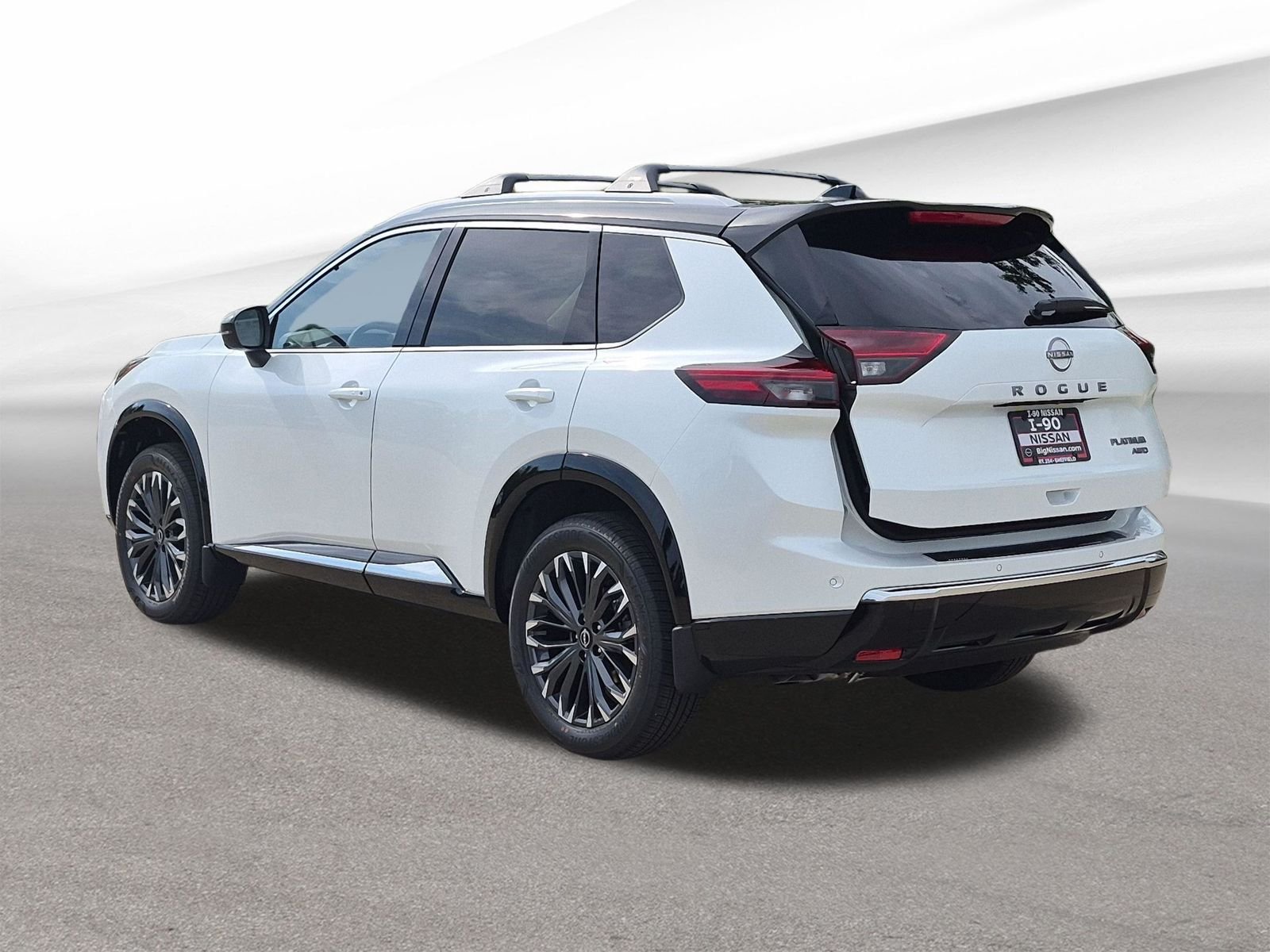 New 2026 Everest White Pearl TriCoat / Super Black Two-tone Nissan Platinum image 9